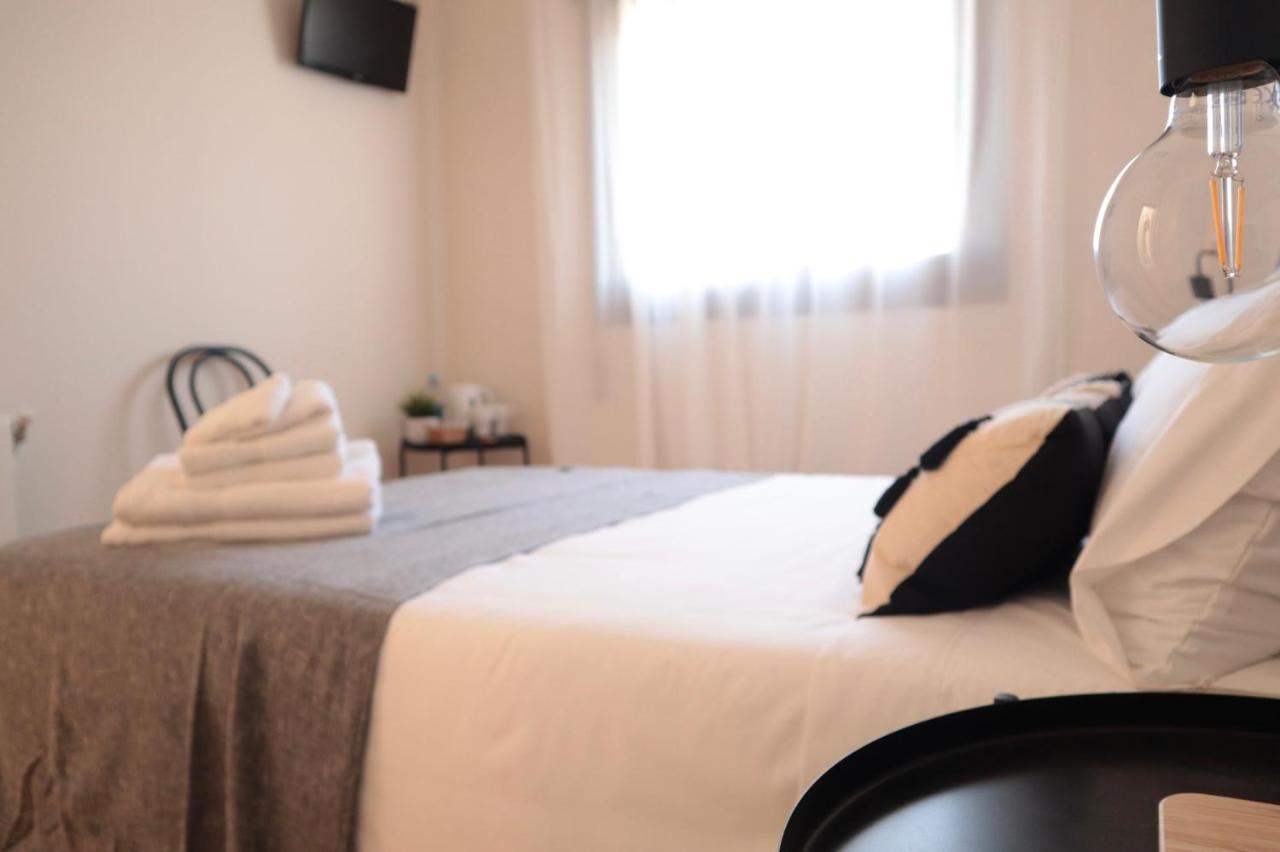 Barcelona Pr Guesthouse El Prat de Llobregat Bagian luar foto