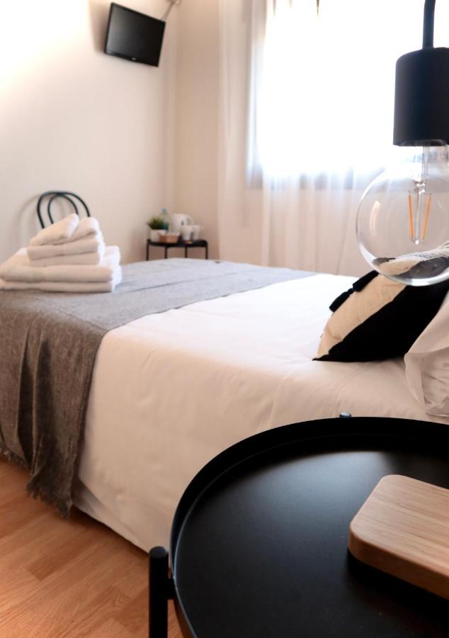 Barcelona Pr Guesthouse El Prat de Llobregat Bagian luar foto