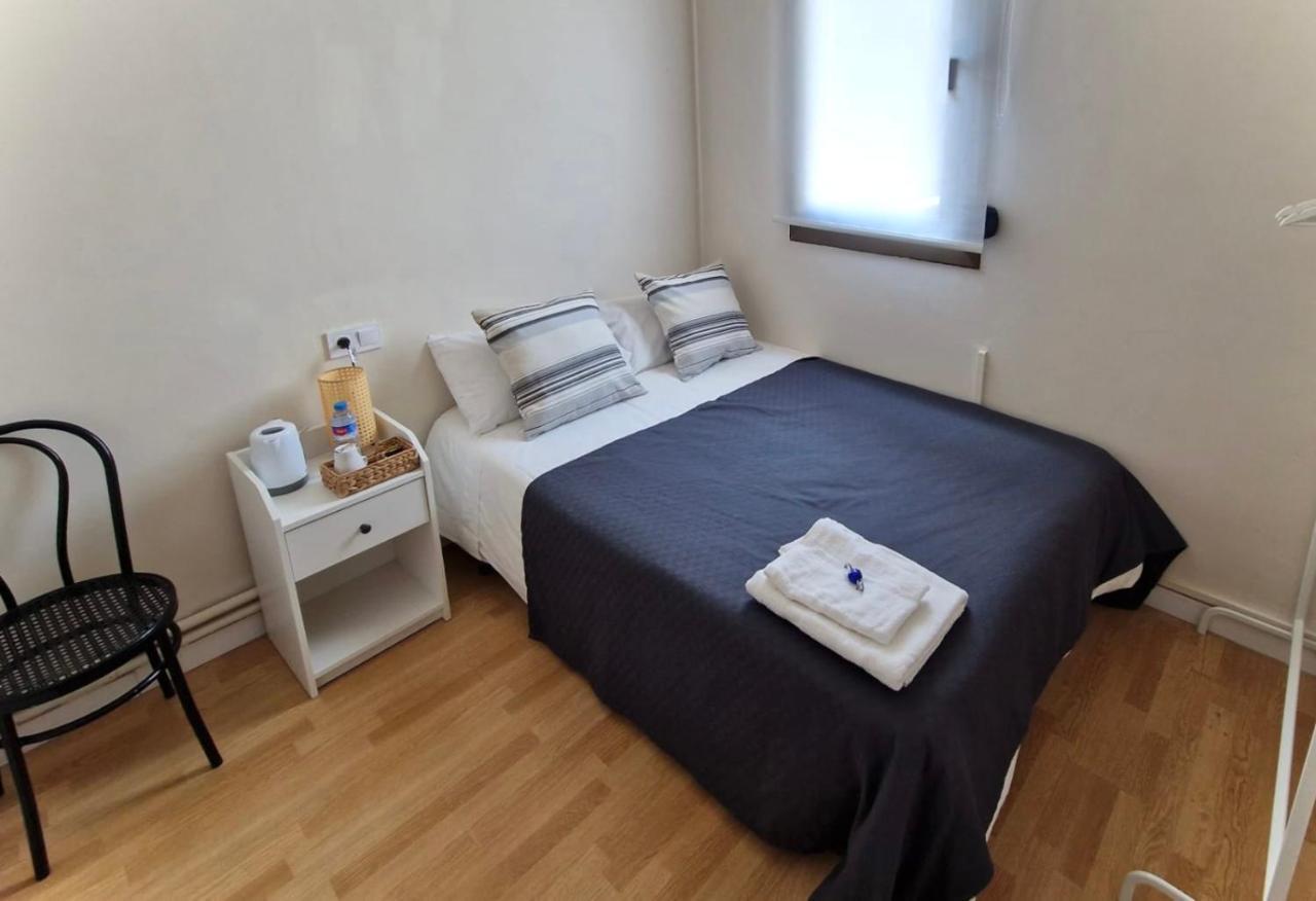 Barcelona Pr Guesthouse El Prat de Llobregat Ruang foto