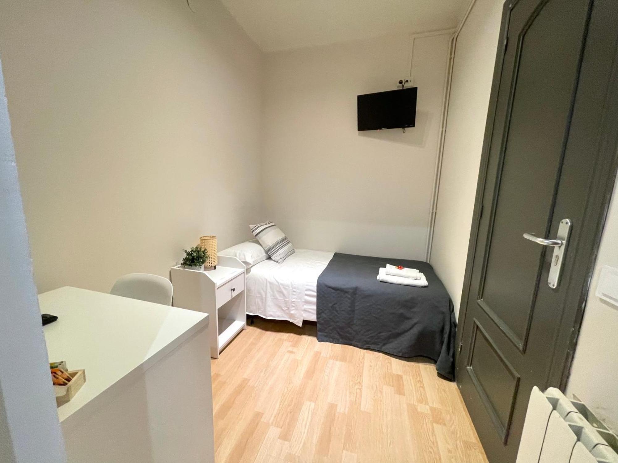Barcelona Pr Guesthouse El Prat de Llobregat Bagian luar foto